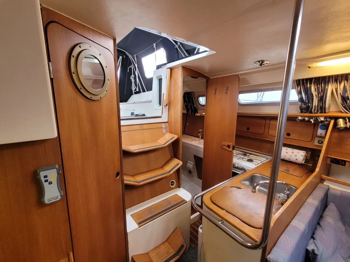 Polyester Zeilboot Compromis 888