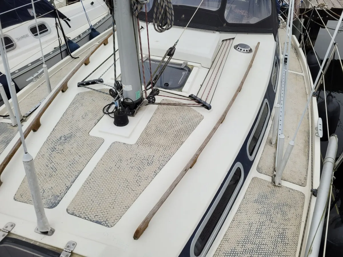 Polyester Zeilboot Compromis 888