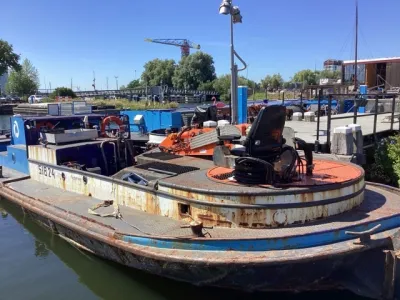Staal Werkboot Kraanschip SB 24 Foto 1
