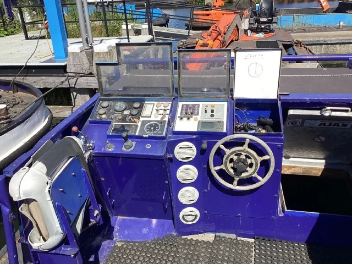 Staal Werkboot Kraanschip SB 24