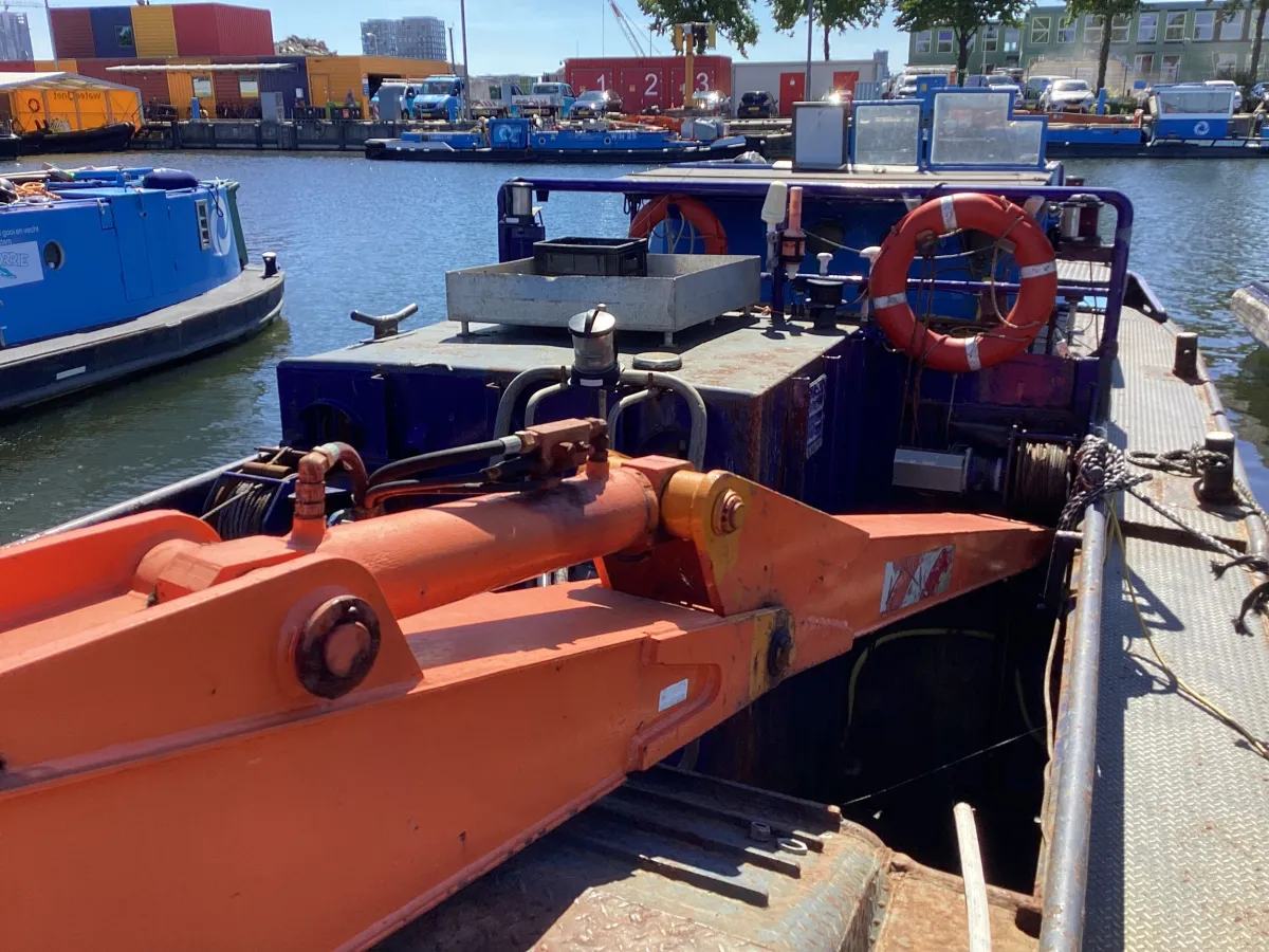 Staal Werkboot Kraanschip SB 24