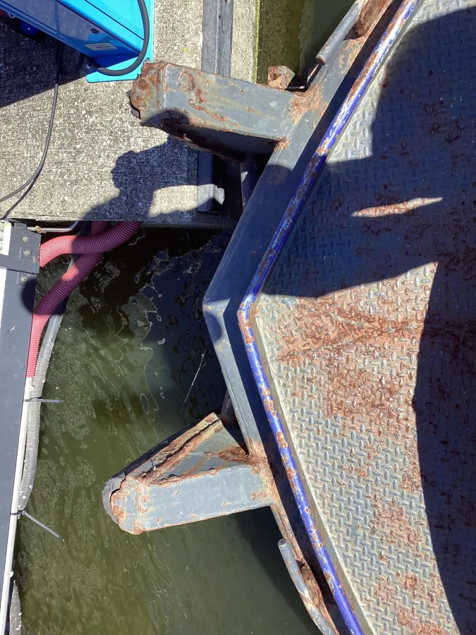 Staal Werkboot Kraanschip SB 24