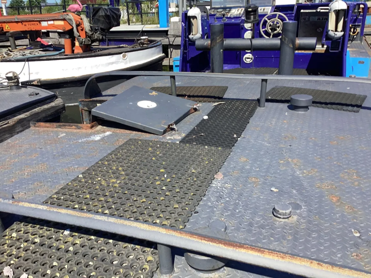 Staal Werkboot Kraanschip SB 24