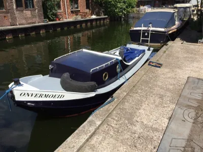 Sleepboot Geklonken Staal