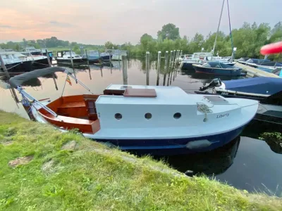 Staal Motorboot Kajuitsloep 700 Foto 1