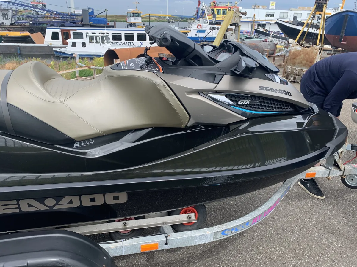 Polyester Jetski Sea-Doo GTX Limited 300