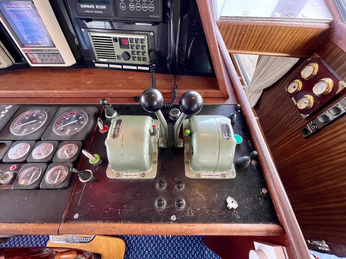 Staal Motorboot Motorjacht 1695
